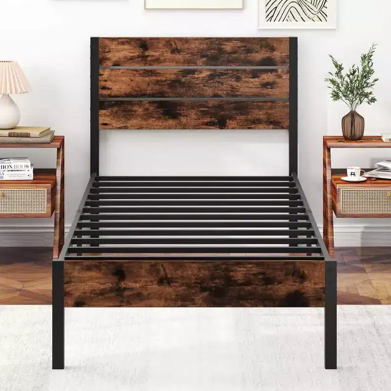 Struttura letto matrimoniale/queen/king size con testiera alta in stile industriale, supporti a doghe in metallo resistente marrone