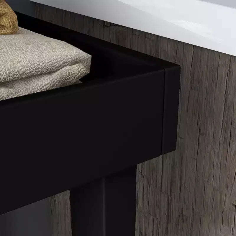 Carrello multiuso per impieghi gravosi: struttura in HDPE resistente alle intemperie, facile manovrabilità e stoccaggio