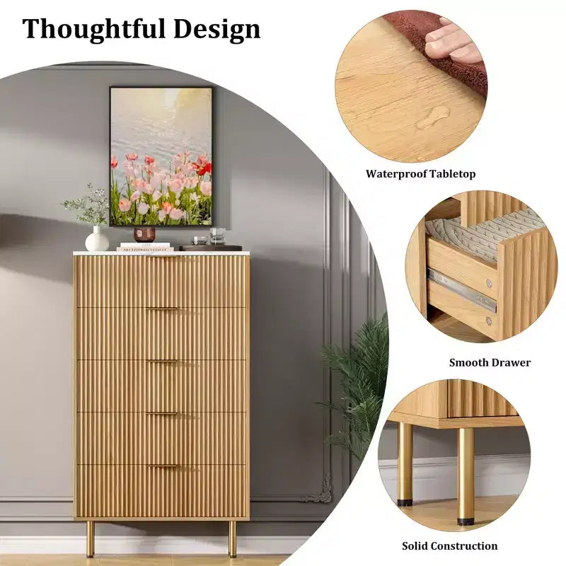 Comò alto in legno con scanalature, 5 cassetti e maniglie dorate per camera da letto, soggiorno, corridoio, ingresso