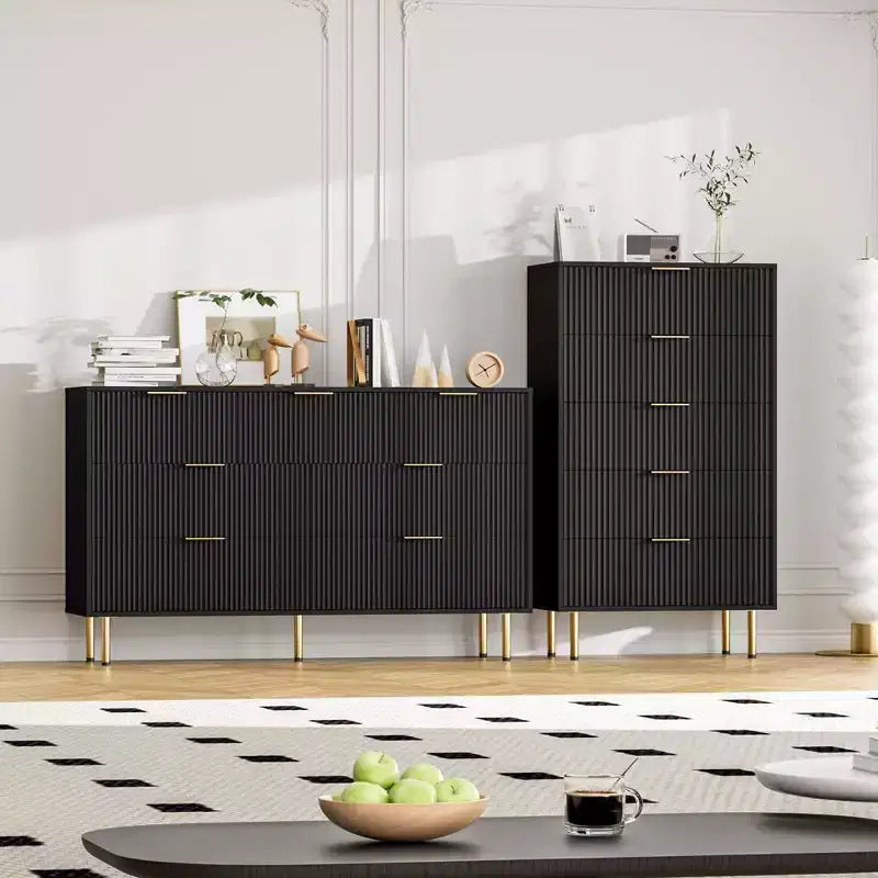 Comò alto in legno con scanalature, 5 cassetti e maniglie dorate per camera da letto, soggiorno, corridoio, ingresso