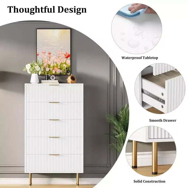 Comò alto in legno con scanalature, 5 cassetti e maniglie dorate per camera da letto, soggiorno, corridoio, ingresso