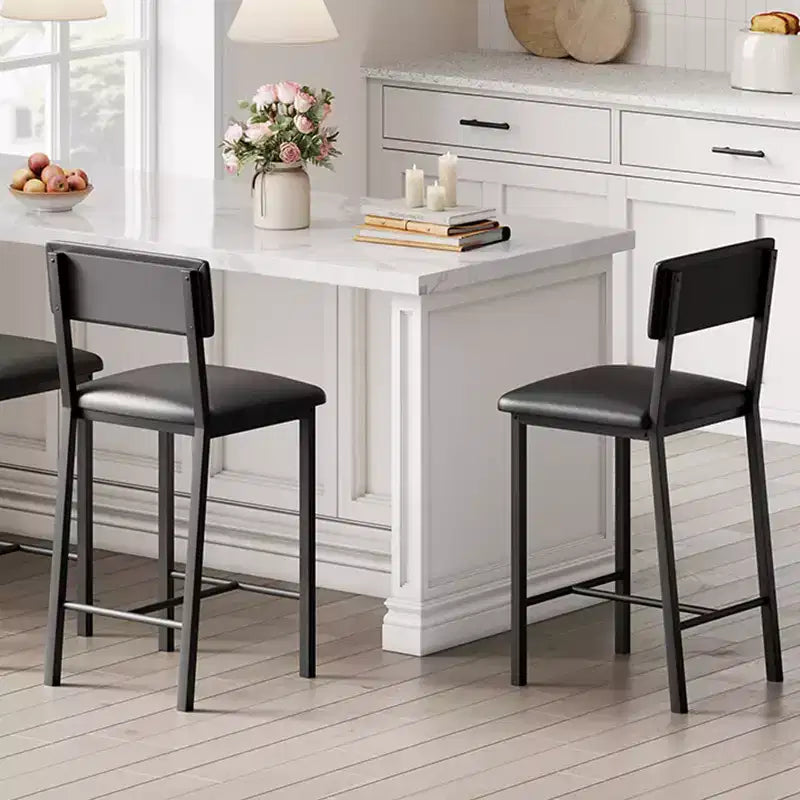 Set di 2 sgabelli da bar, sgabelli da bancone con schienale, in pelle PU imbottita e spesse gambe in metallo, sedie per isola cucina